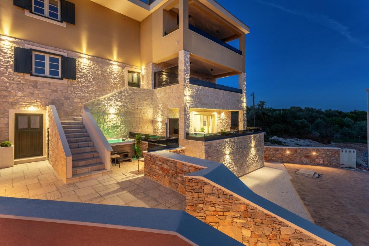 Teona Luxury Apartment With Jacuzzi And Terrace Sea View سالي المظهر الخارجي الصورة